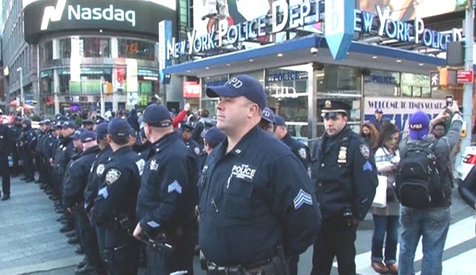 Mitad policías NY son blancos; NYPD buscará diversificación