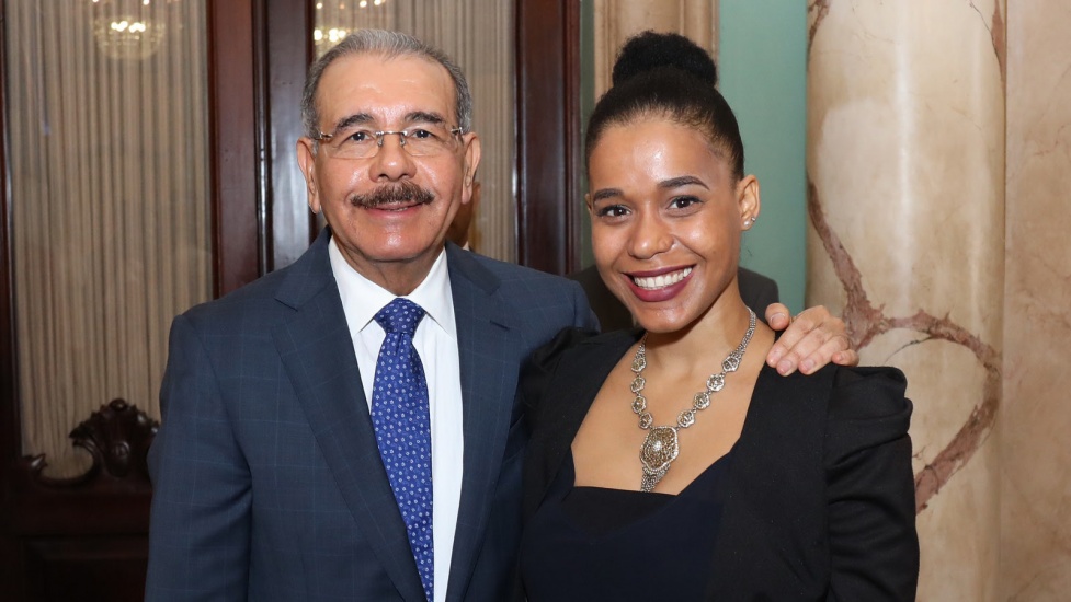 Danilo Medina a jóvenes: “Cuenten con este Gobierno para abrirles puertas y oportunidades”
