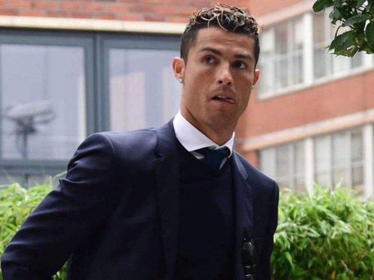 Cristiano Ronaldo acuerda con Fiscalía 2 años de cárcel y pagar 18,8 millones