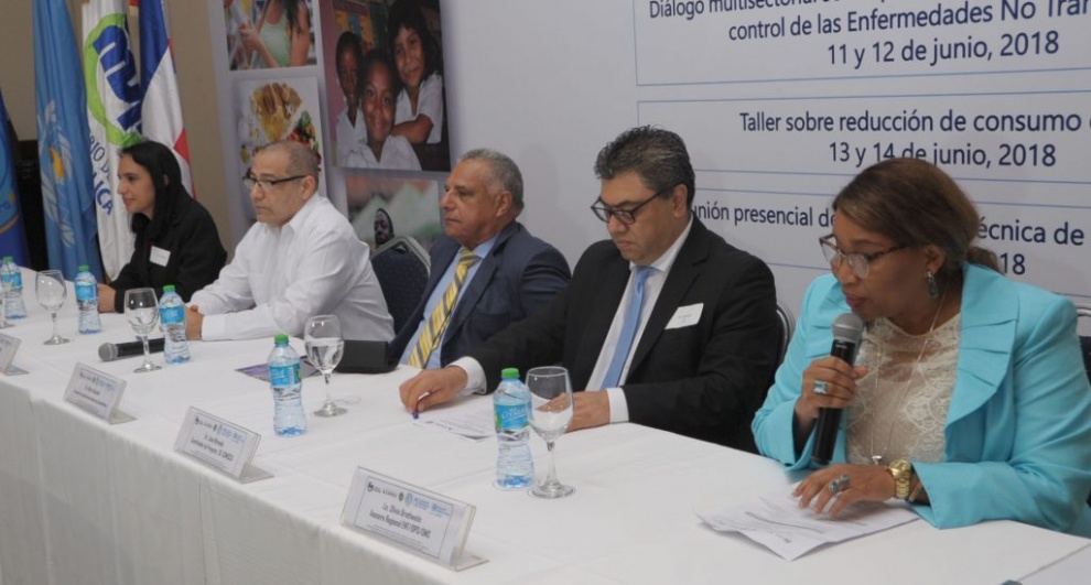 Celebran “Reunión Técnica de Crónicas y Cáncer” del Consejo de Ministros de Salud de Centroamérica y República Dominicana
