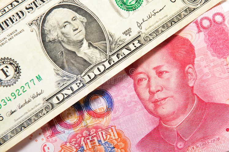 Yuan chino sigue en picada ; este jueves la tasa de paridad es de 6,6726 por dólar.
