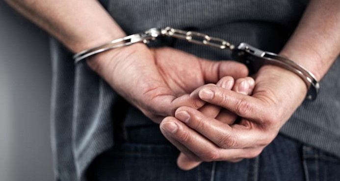 Traen extraditados de España dos criollos implicados en crímenes de choferes
