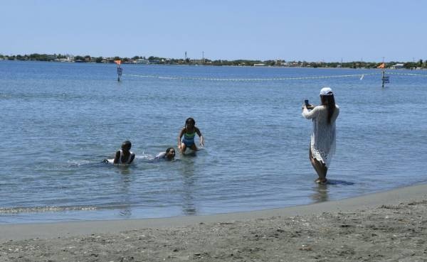 Se registra derrame de combustible en playa Salinas