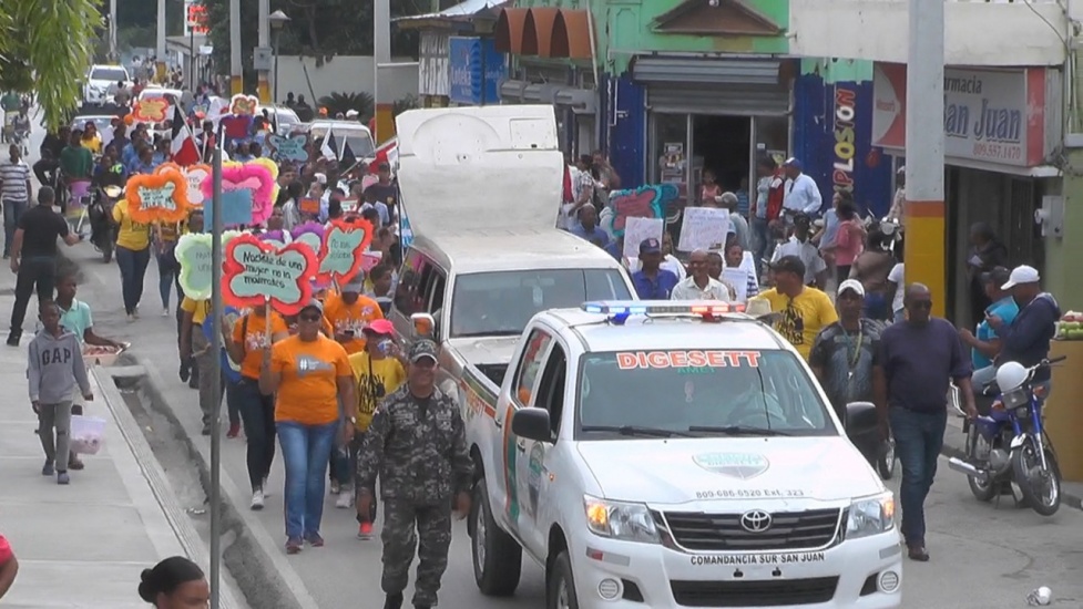 En provincia San Juan realizan caminata contra violencia afecta al país