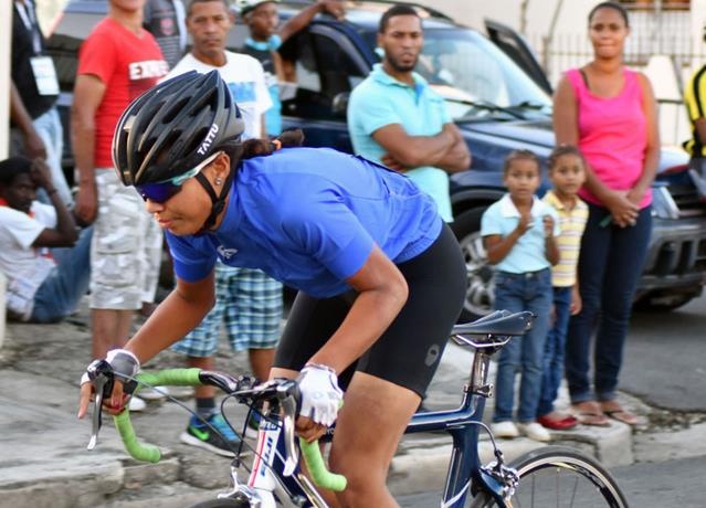 La Zona Este sigue liderando los juegos;  pedalista Ruth Esther Santana ha sumado tres medallas