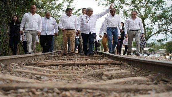 Presidente López Obrador  pone en marcha construcción del Tren Maya en México
