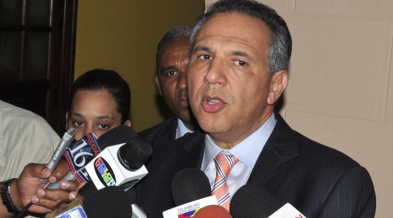 Ministro administrativo de la Presidencia molesto con funcionarios pidieron reelección de Danilo Medina 