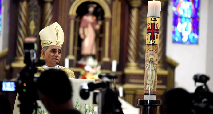 Arzobispo Freddy Bretón: si autoridades no defienden pueblo no se justifican sigan en cargos