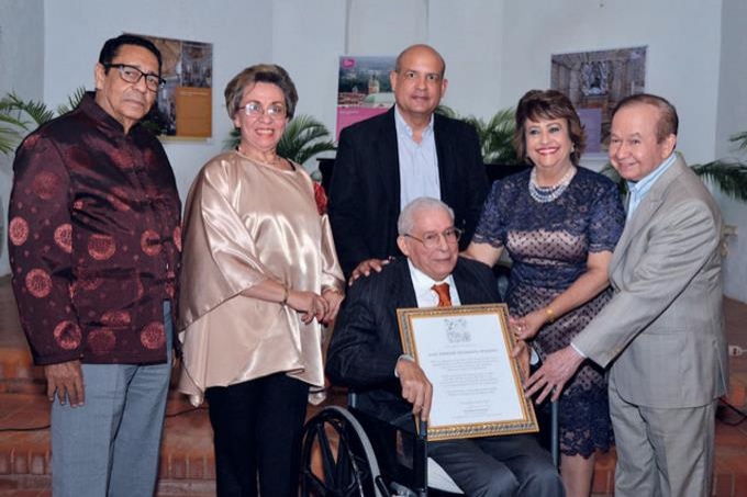 En Café Literario reconocen a José Delmonte Peguero