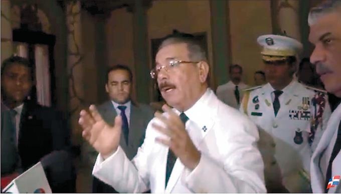 Danilo Medina dice hay personas de “cuello blanco” en el narcotráfico ; tasa de homicidios ha bajado