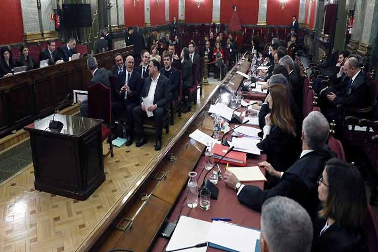 Arranca juicio a líderes catalanes por intentar ruptura con España