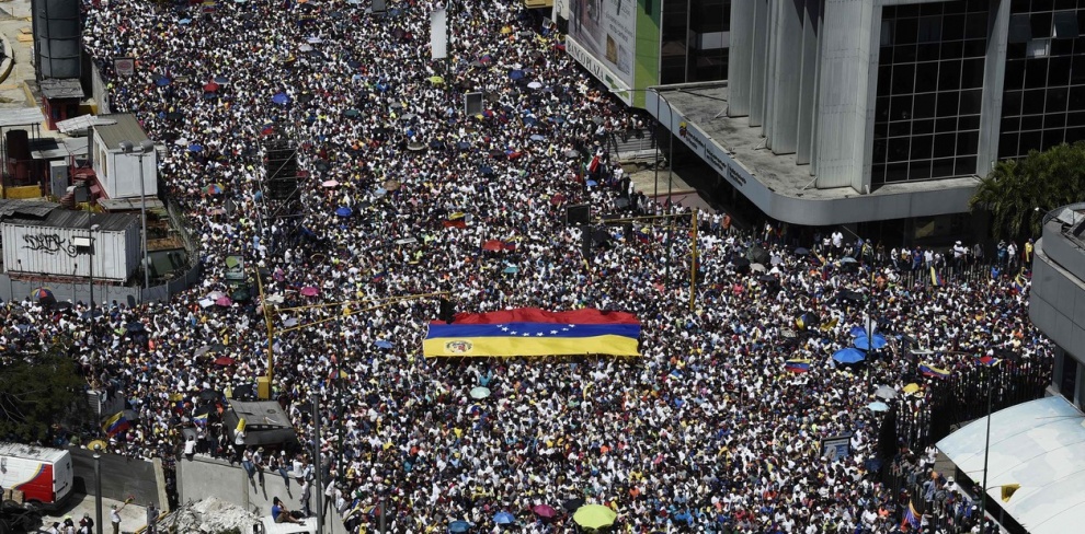 Dos Marchas Se Celebran Este Día En Venezuela, Una Del Gobierno Y Otra ...