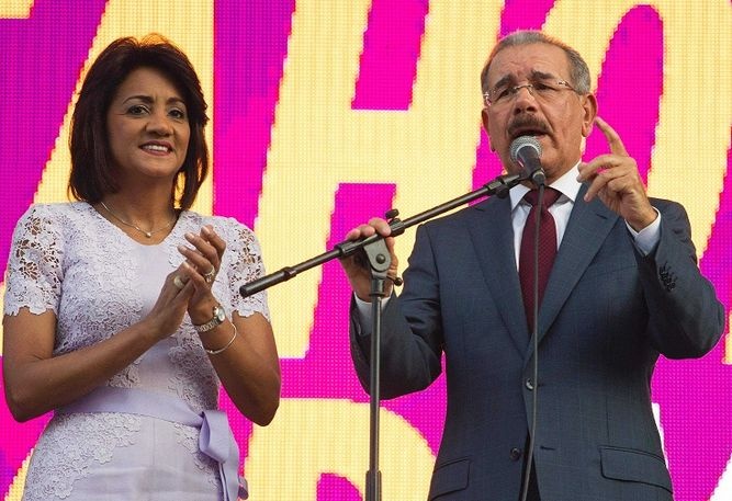 Presidente Danilo Medina resalta cualidades de las mujeres dominicanas y les expresa su respeto