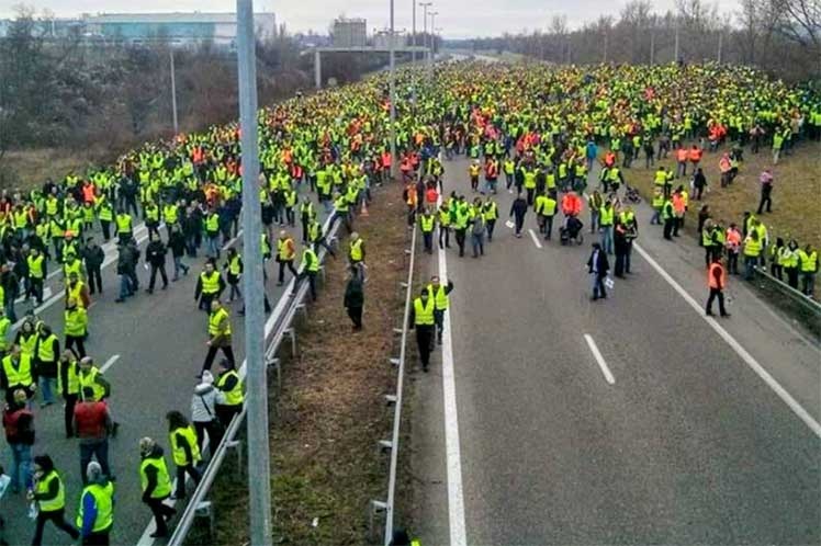Chalecos amarillos salen a nuevo sábado de movilización en Francia