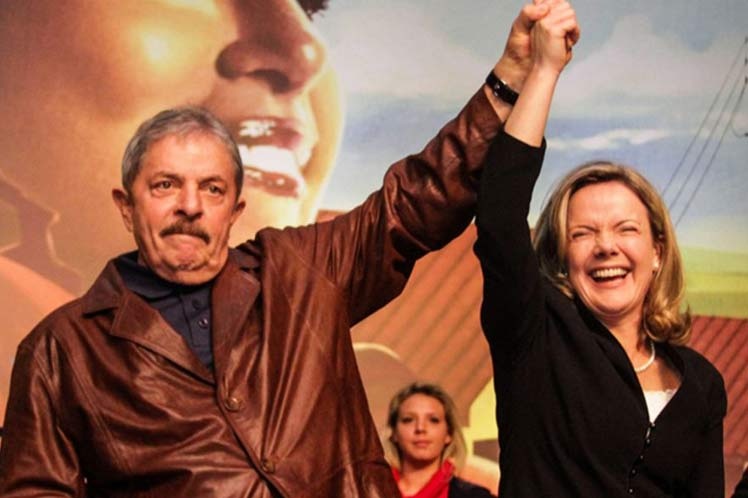 Luchar por Lula libre es defender libertad de Brasil, afirma Gleisi Hoffmann