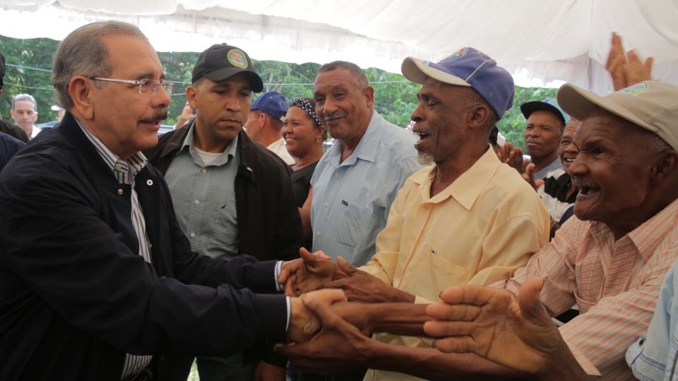  “Vamos a ver”, le dijo Danilo Medina a un ciudadano que le habló de si buscaría reelección