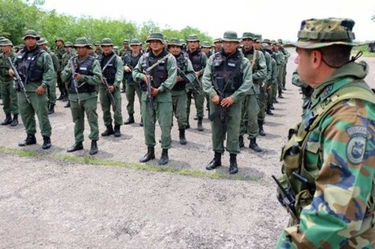 Fuerza Armada resguardará a Venezuela de mercenarios, afirma ministro