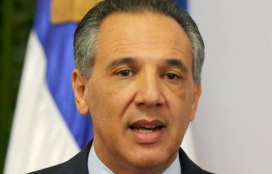 Ministro Administrativo de la Presidencia dice: “Altas Cortes o Congreso tendrán que resolver lo del transitorio”