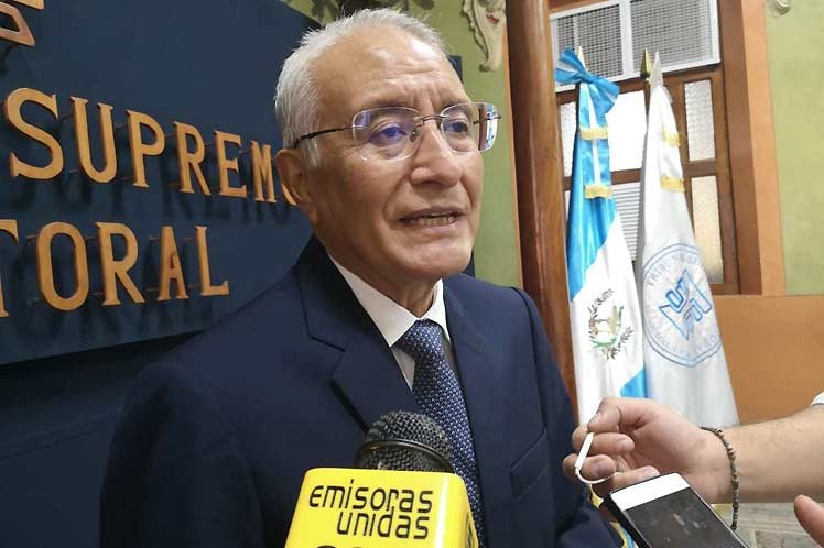 Ente electoral en Guatemala pide paciencia por lentitud de datos