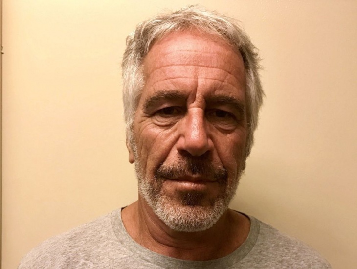 Reportan suicidio en cárcel de NYC de Jeffrey Epstein, acusado de tener esclavas sexuales menores