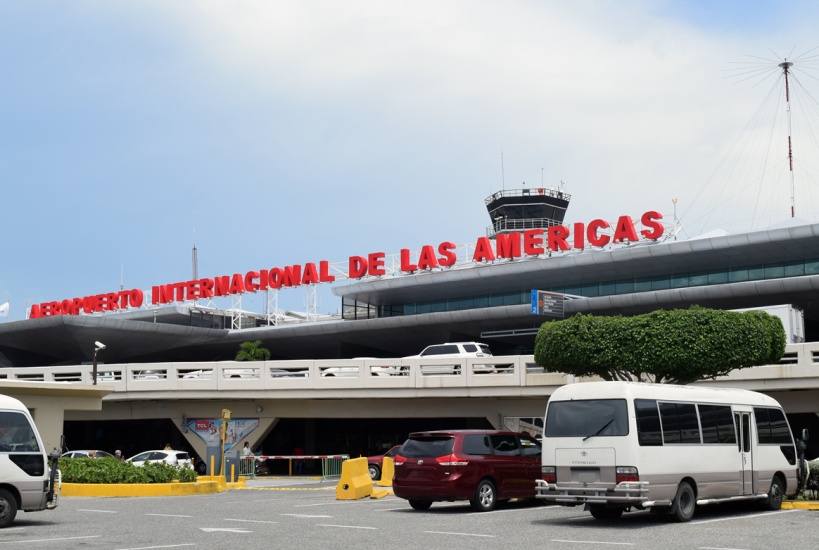 Aerodom informa cancelación de más de 15 vuelos a Estados Unidos a causa de hurácan Dorian