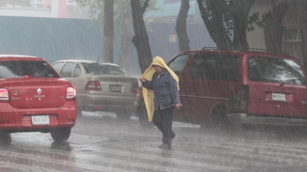 Meteorología informó onda tropical provocará lluvias este domingo y mañana lunes