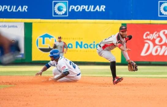 En inauguración de torneo invernal, Estrellas, Escogido y Gigantes ganan 