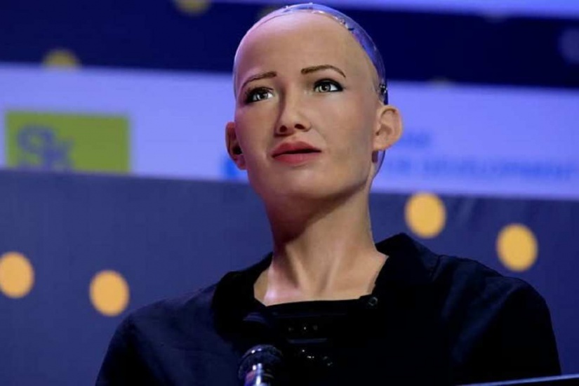 ClaroTec ofrece un excitante vistazo de la tecnología  y a Sophia, la robot humanoide más avanzada del mundo