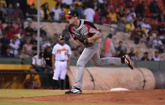 Leones del Escogido desflecaron este martes otra vez, a las Águilas y asegura empate para round robin