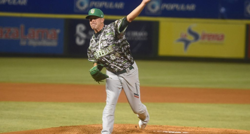 Estrellas triunfan ante Escogido con gran labor de Evan MaClane