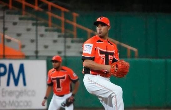 Toros imbatibles seis en líneas; derrotan a Gigantes