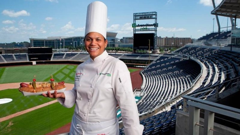 La chef dominicana Dayanny de la Cruz alimentará invitados del Super Bowl 2020