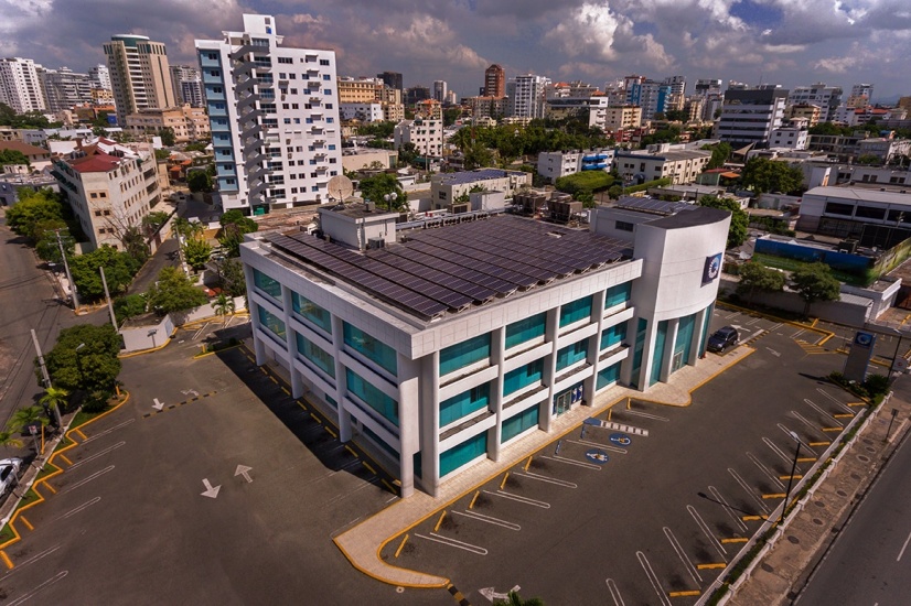 Banco Popular es la primera institución dominicana que más energía solar genera