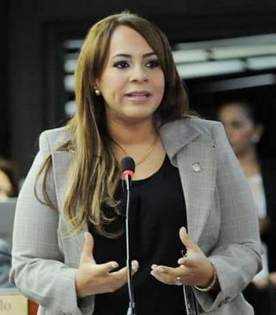 Karen Ricardo ya no es diputada, renuncia y asume designación en Programas Especiales de la Presidencia