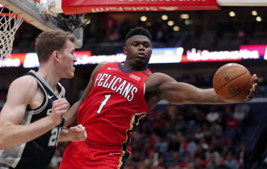 Zion Williamson protagoniza un estreno portentoso en la NBA