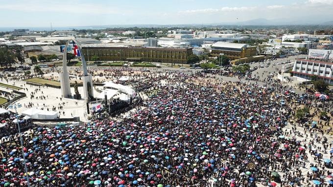 El plantón de la Plaza de la Bandera es el grito de los jóvenes expresando en qué sociedad quieren vivir