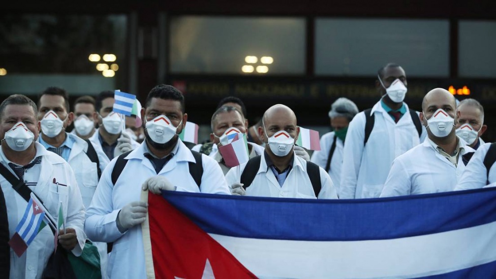 12 países reciben ayuda de médicos cubanos para superar el covid-19