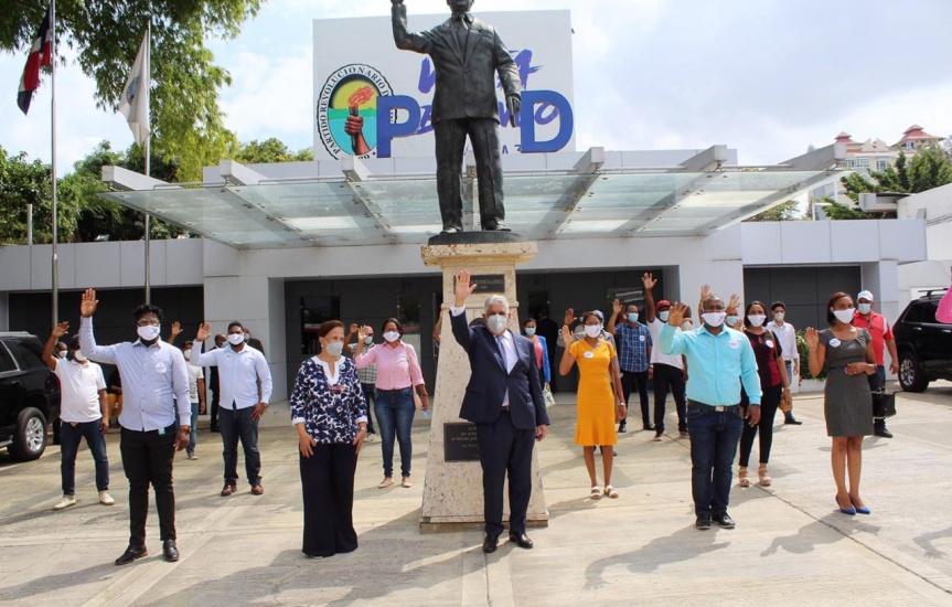 Juramentan centenares en el PRD que salieron del PRM, FP, BIS y FNP