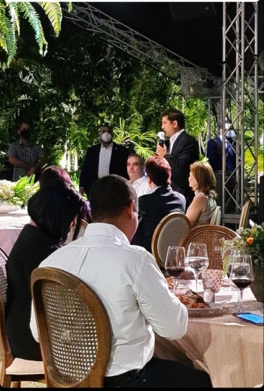 LA informa subiría inversión per cápita en salud, comparte con empresarios en residencia de Manuel Estrella