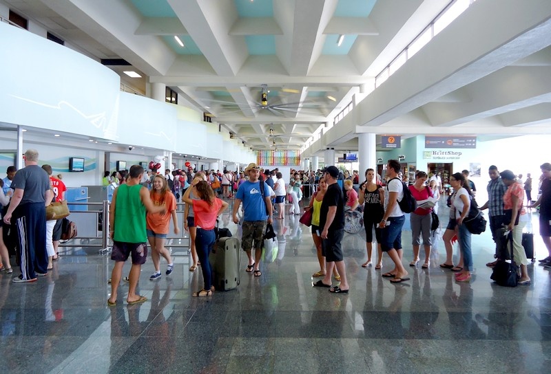 Dominicana recibió 245,447 turistas durante los meses de julio y agosto