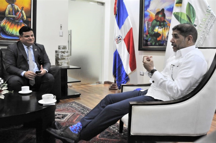 Embajador de Panamá dice su nación utilizará estrategias dominicanas de producción agrícola 