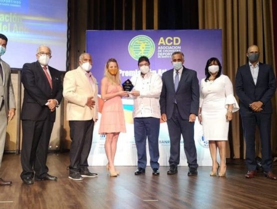 ACD celebra premiación; María Dimitrova obtiene el premio de cronistas