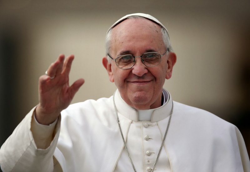El papa pide un periodismo valiente y controles contra las noticias falsas
