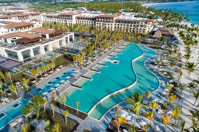 Turismo sancionará hotel Lopesan Costa Bávaro, que reabrió hace una semana, por incumplir normas Covid