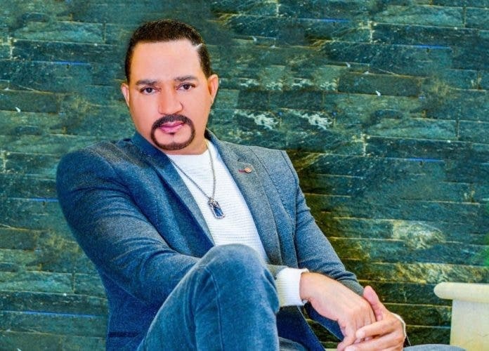 Frank Reyes celebrará 30 años de carrera en Premios Soberano