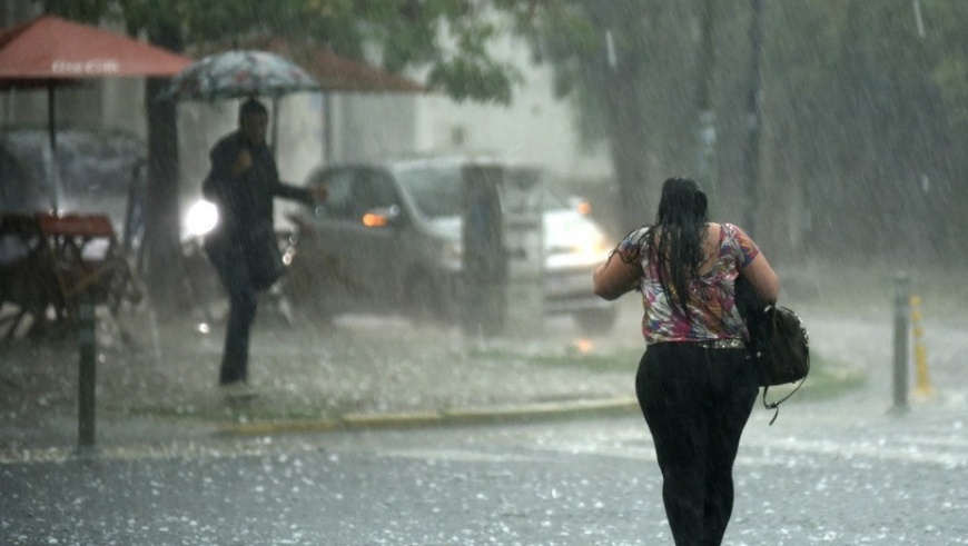 Onamet emite alerta para 13 provincias por incidencia de vaguada; lluvias después del mediodía en algunas regiones