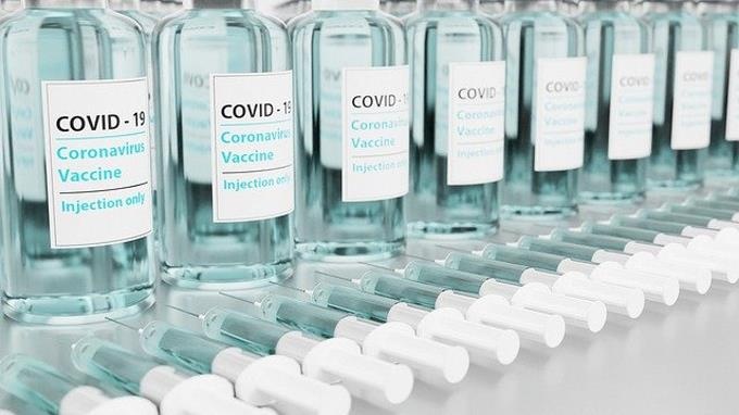 China se compromete a proporcionar mil millones de vacunas contra la COVID-19 a África