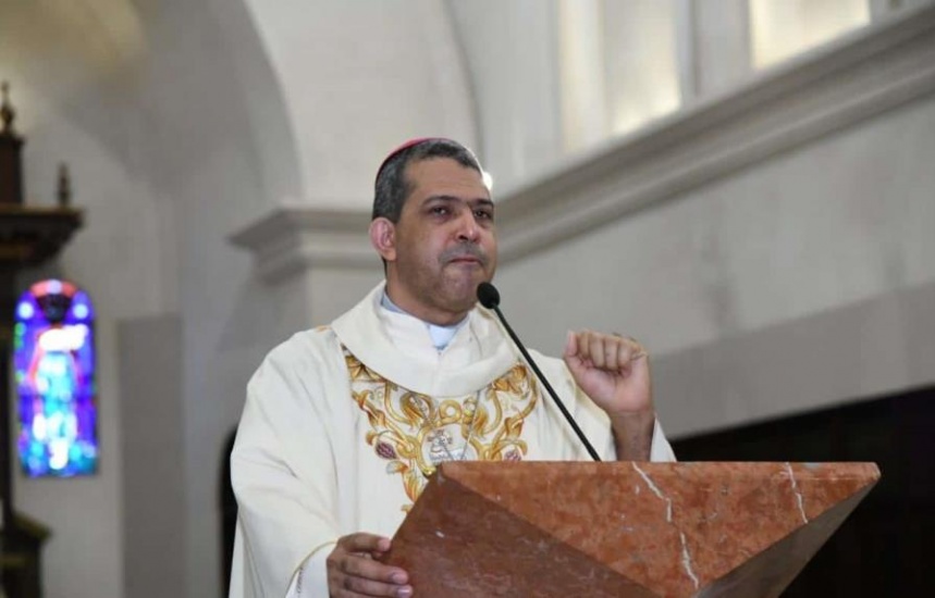 Monseñor Tomás Morel: 
