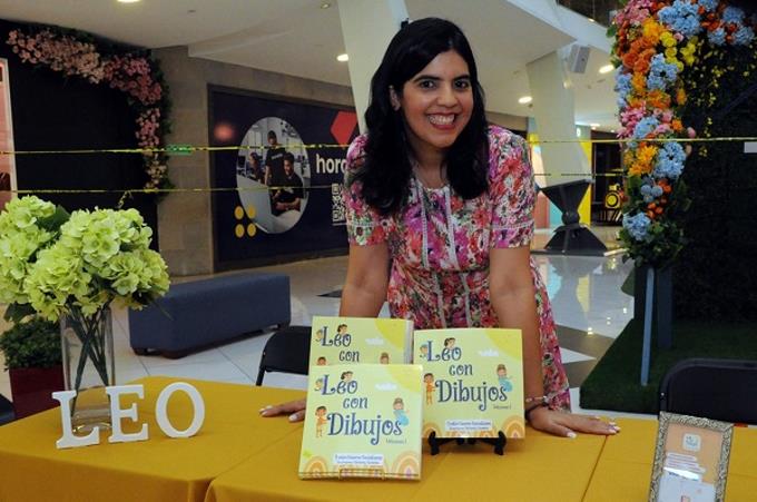 Escritora Evelin Cáceres presenta su libro “Leo con Dibujos”