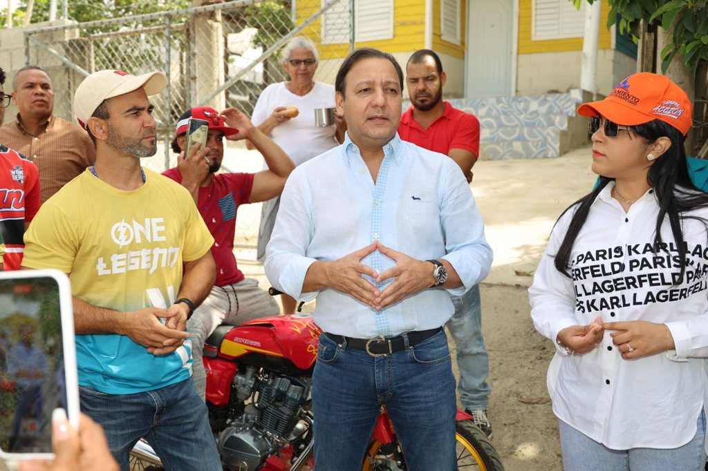 Abel Martínez encabeza inicio de nuevas obras en tres comunidades de la zona sur del municipio